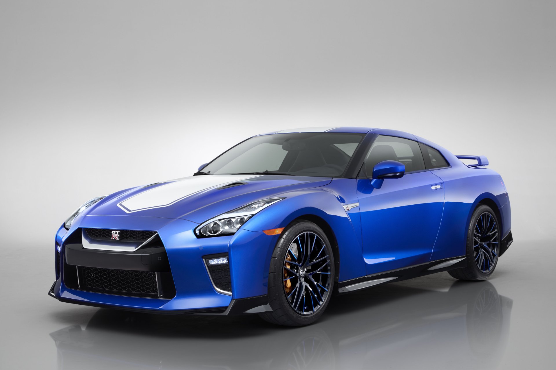 Download Car Nissan Vehicle Nissan GT-R 4k Ultra HD Wallpaper