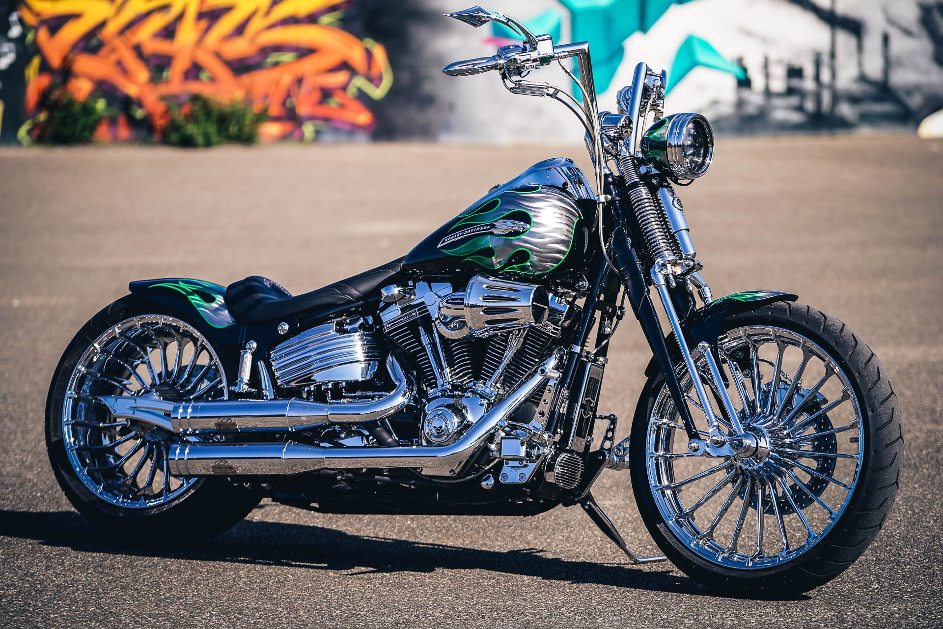 Flamos customized Thunderbike Harley-Davidson CVO Springer by Ben Ott