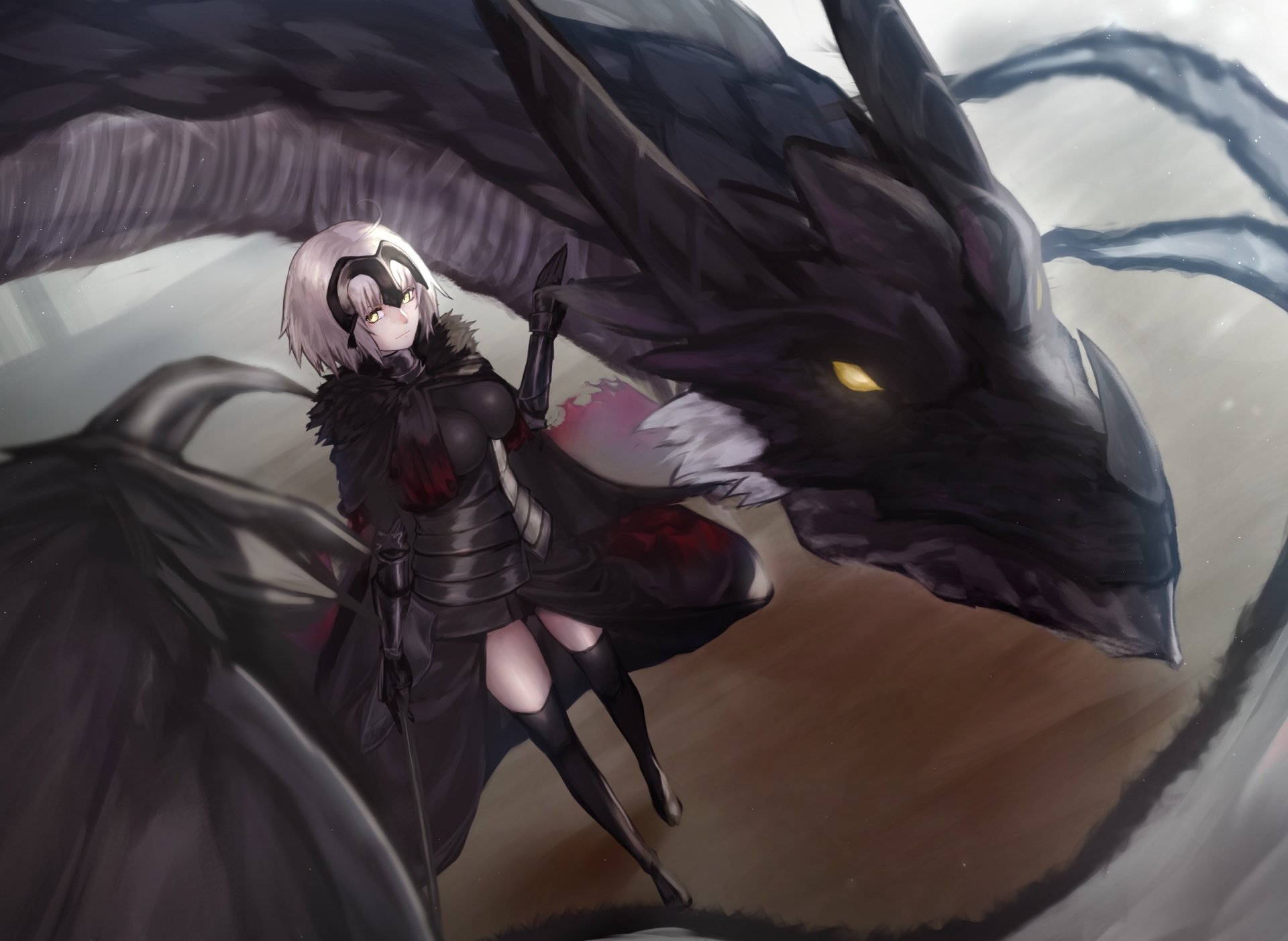 HD desktop wallpaper featuring Jeanne d'Arc Alter from Fate/Grand Order standing beside a dragon with yellow eyes and dark scales. Jeanne has short hair and black attire, creating an intense and captivating scene.