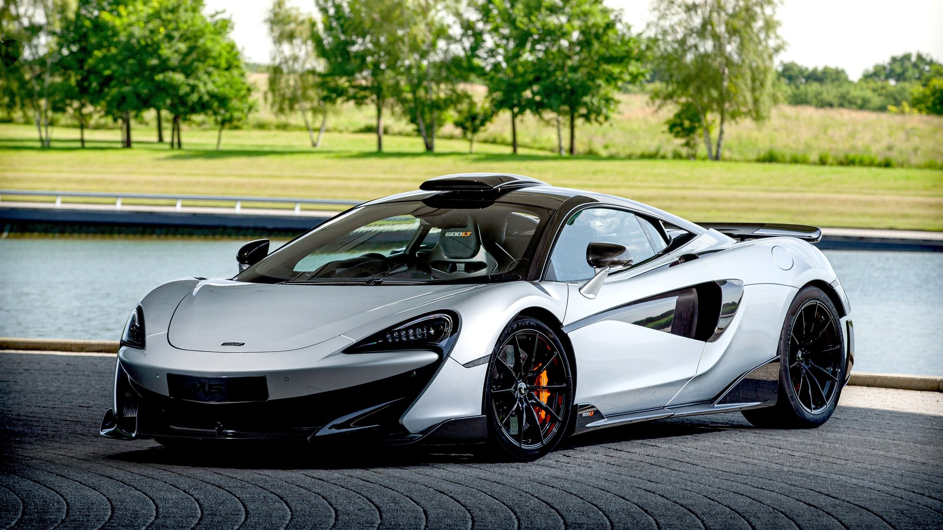 download-white-car-car-supercar-mclaren-vehicle-mclaren-600lt-4k-ultra