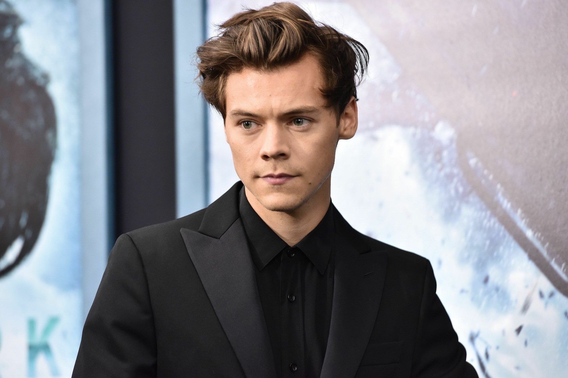 Download English Singer Music Harry Styles HD Wallpaper