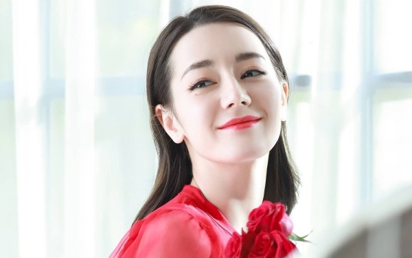Celebrity Dilraba Dilmurat Actress Chinese Black Hair Lipstick HD Wallpaper | Background Image