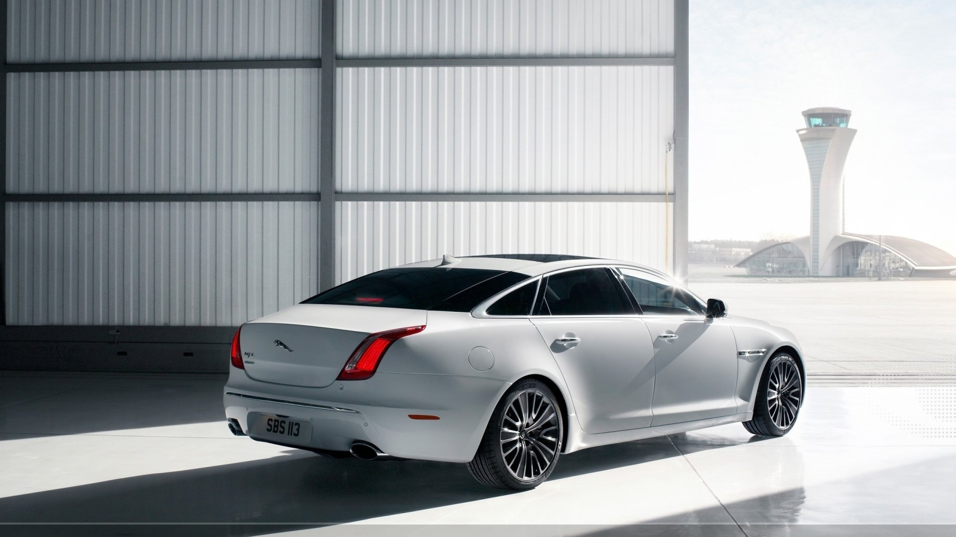 Download Vehicle Jaguar XJL HD Wallpaper