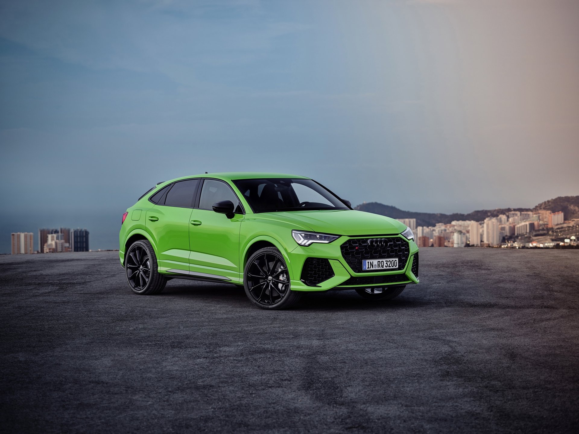 Download SUV Green Car Car Audi Vehicle Audi Q3 4k Ultra HD Wallpaper