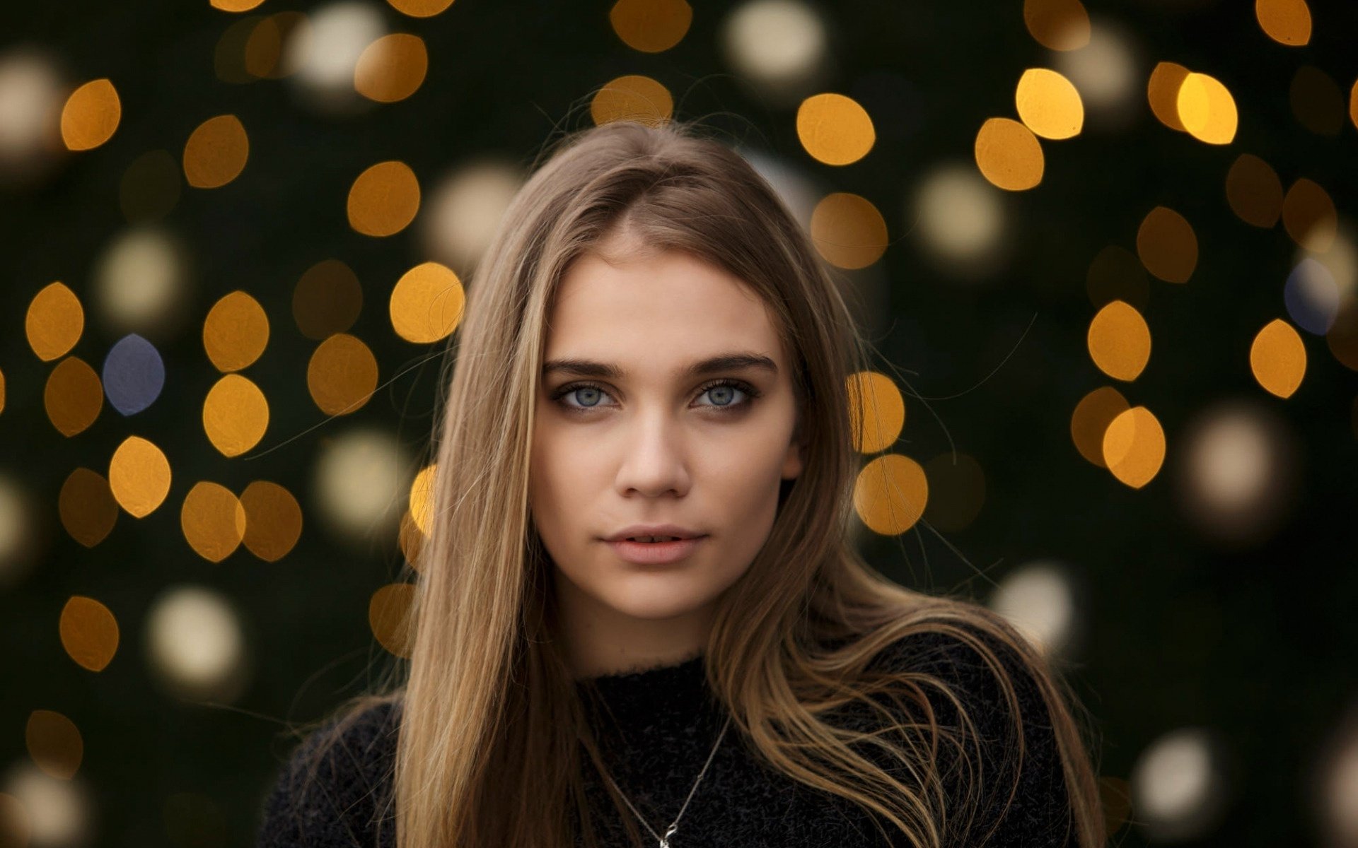 Download Bokeh Face Blue Eyes Blonde Woman Model HD Wallpaper