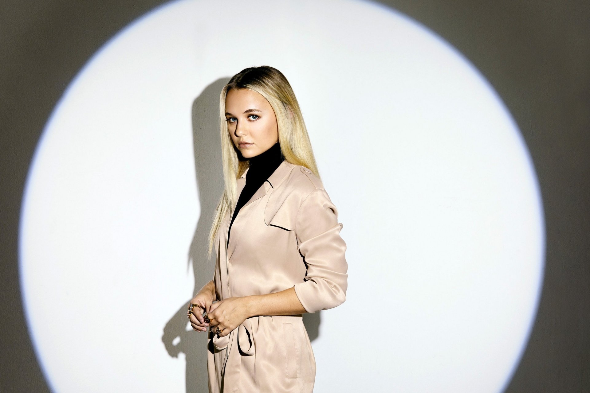 Download Blue Eyes Blonde American Actress Celebrity Madison Iseman HD Wallpaper