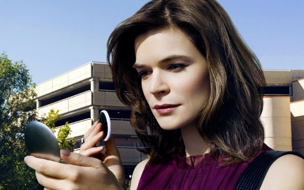 Celebrity Betsy Brandt Actress HD Wallpaper | Background Image