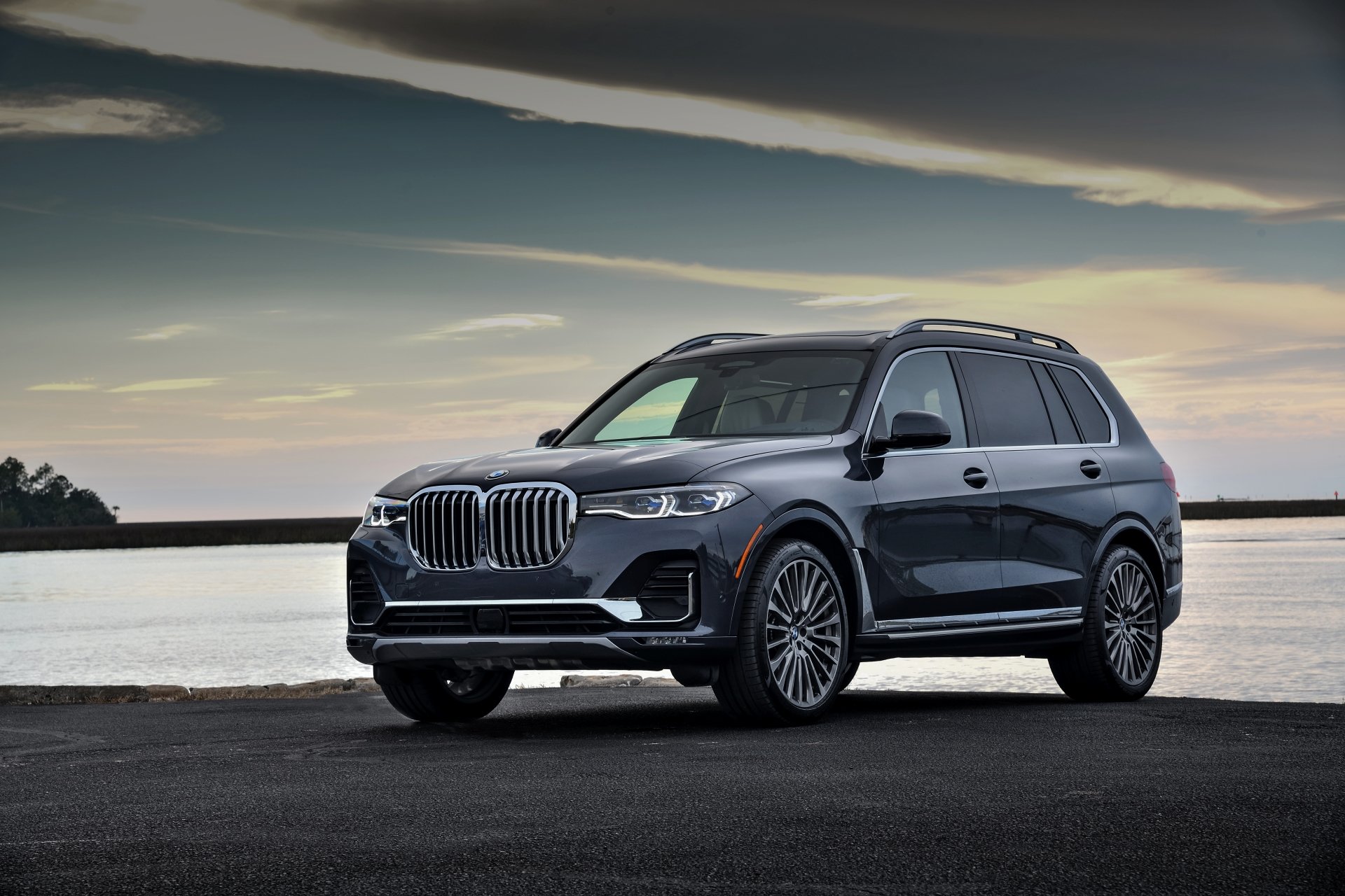 Bmw x7 wallpaper