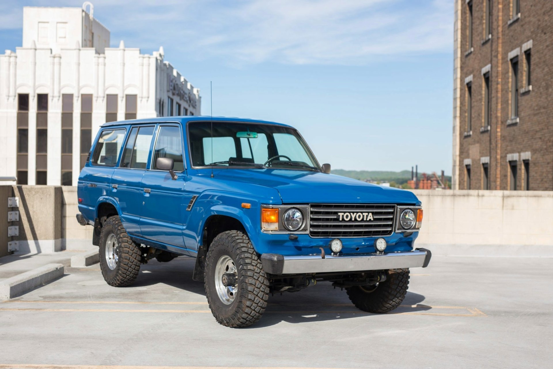 Toyota Land Cruiser Fj60 With Images Land Cruiser Toyota Land | Images ...