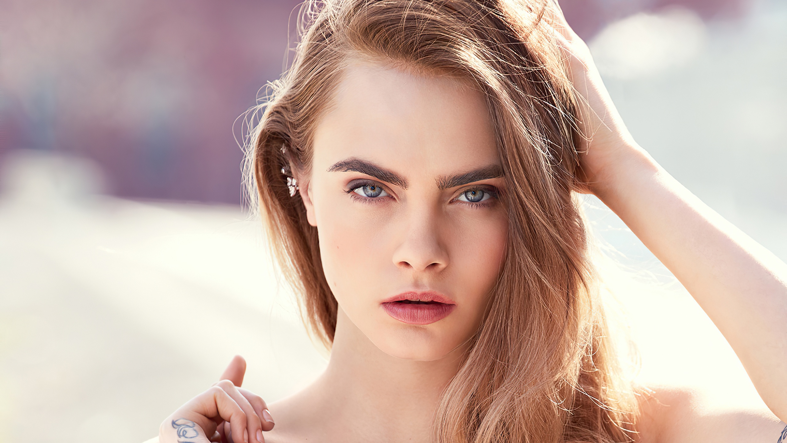 Download English Blue Eyes Actress Model Face Celebrity Cara Delevingne