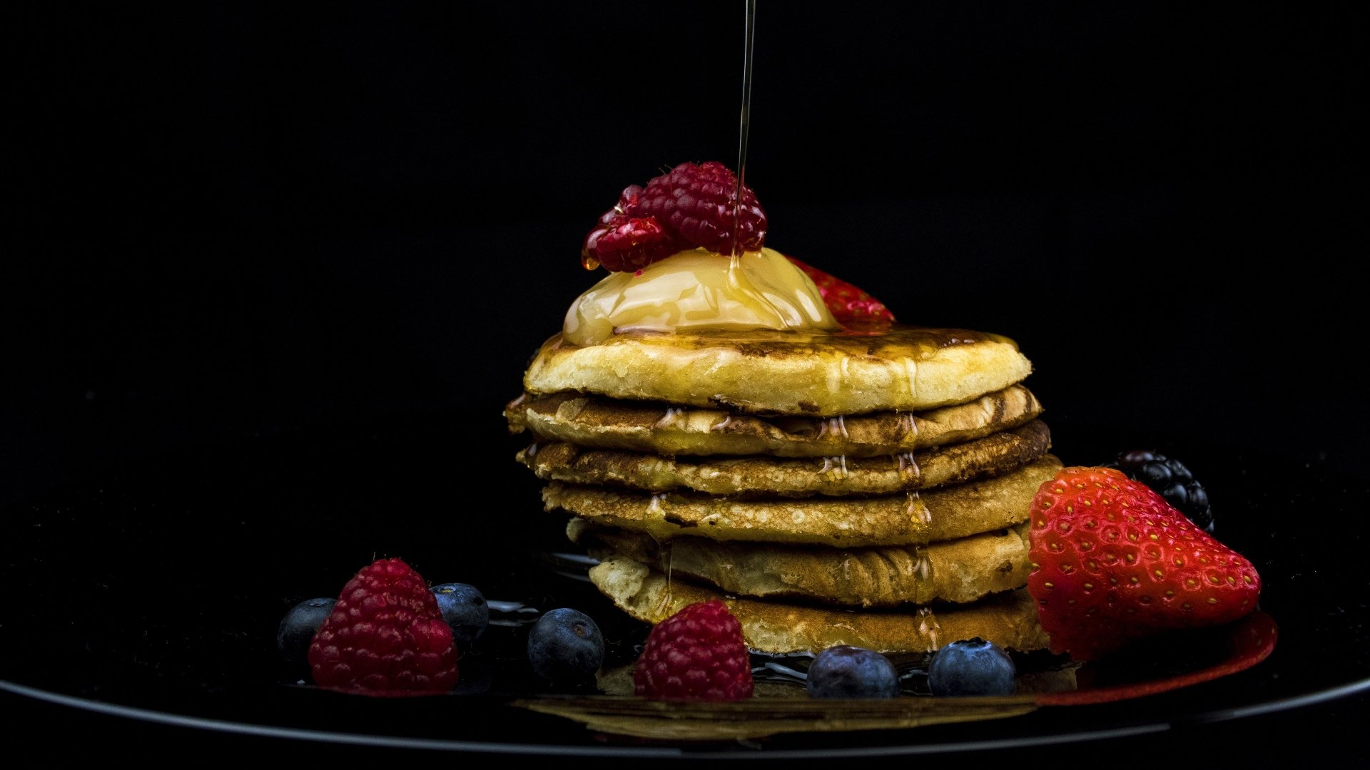 Download Honey Blueberry Raspberry Strawberry Berry Food Pancake 4k 