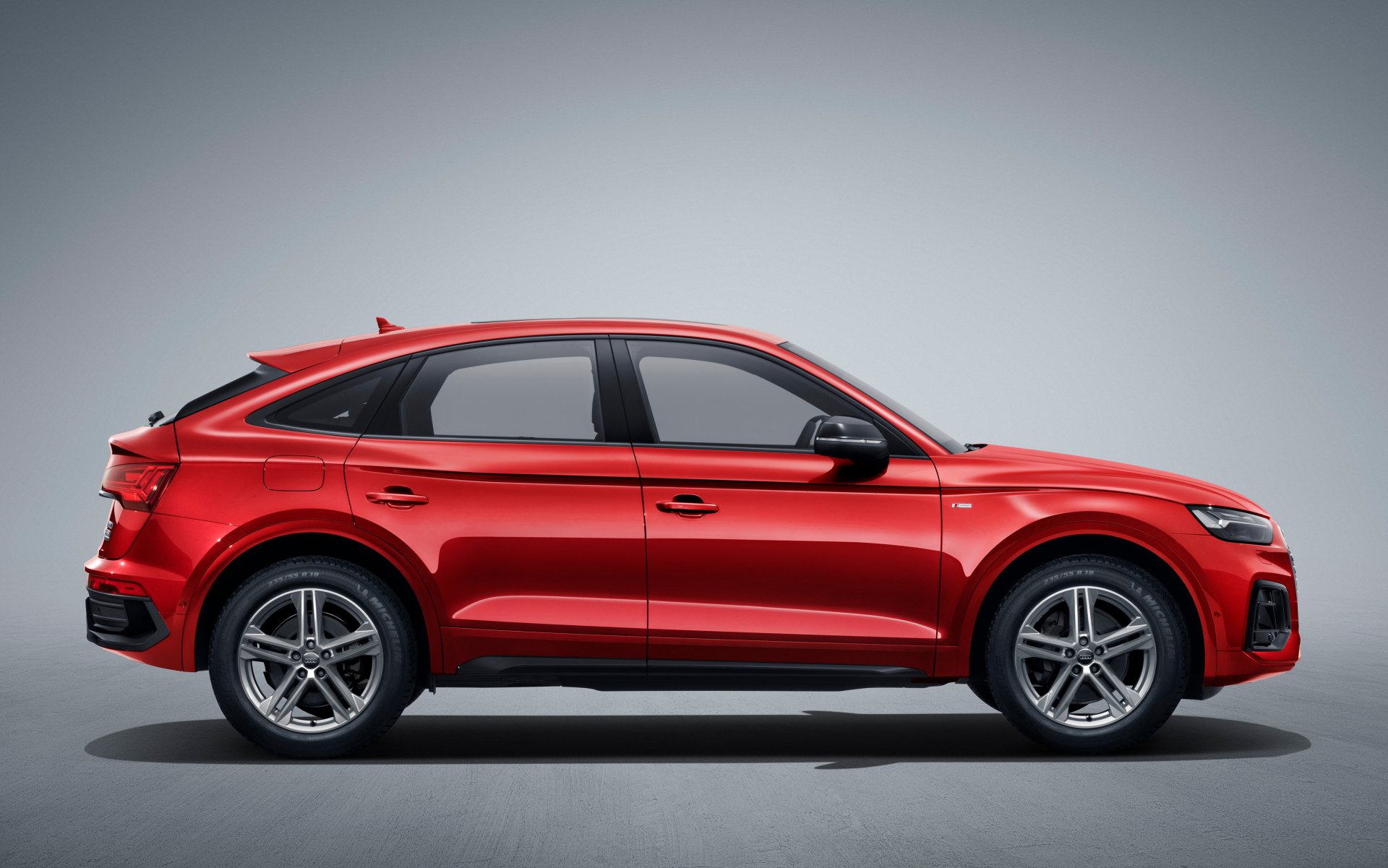 Download SUV Audi Car Vehicle Audi Q5 4k Ultra HD Wallpaper