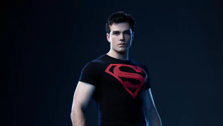 Joshua Orpin as Conner Kent/Superboy from the TV show Titans is featured in this 4K Ultra HD PC desktop wallpaper with a dark background and red Superman emblem.