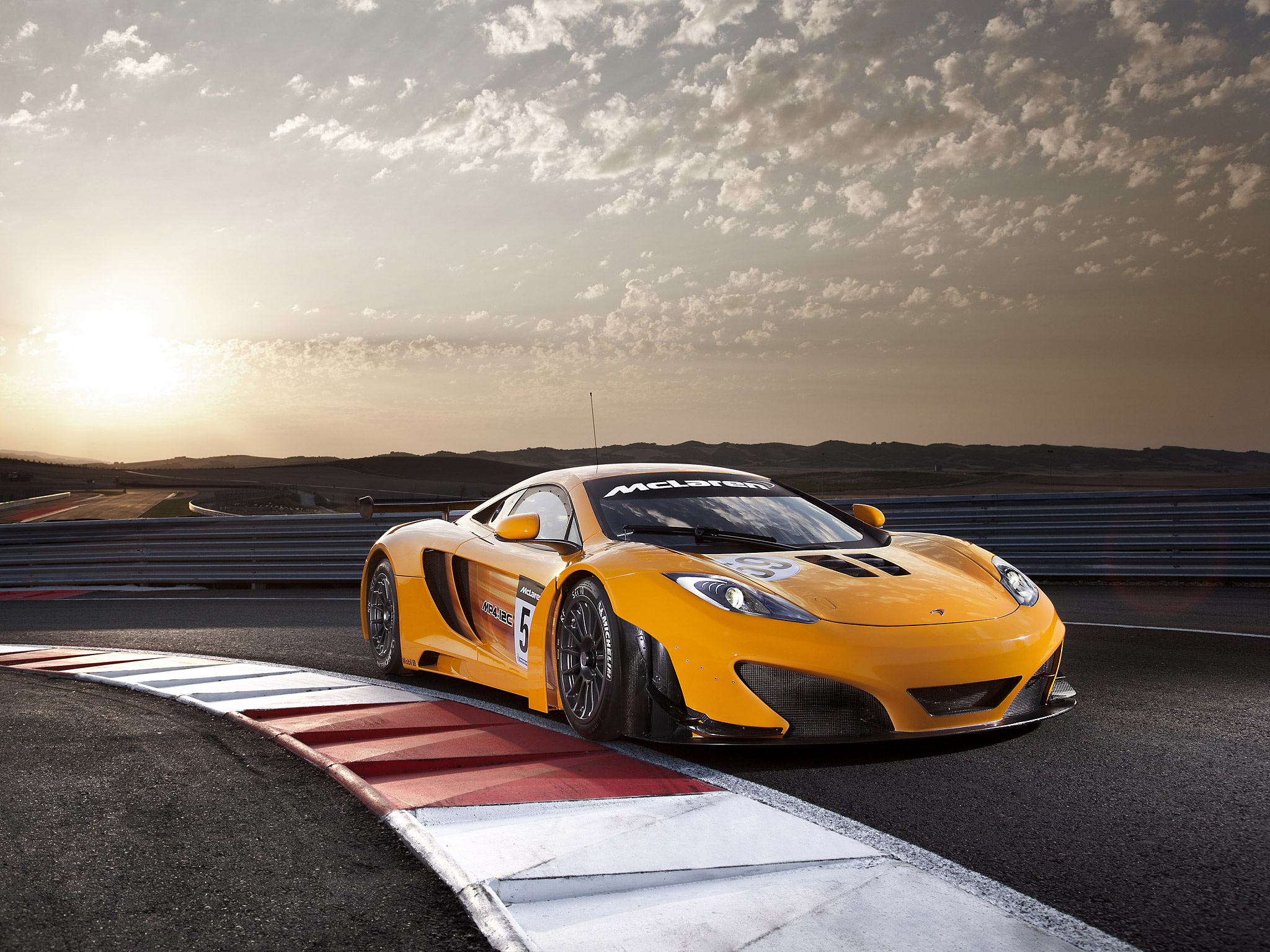 Mclaren mp4 12c gt3