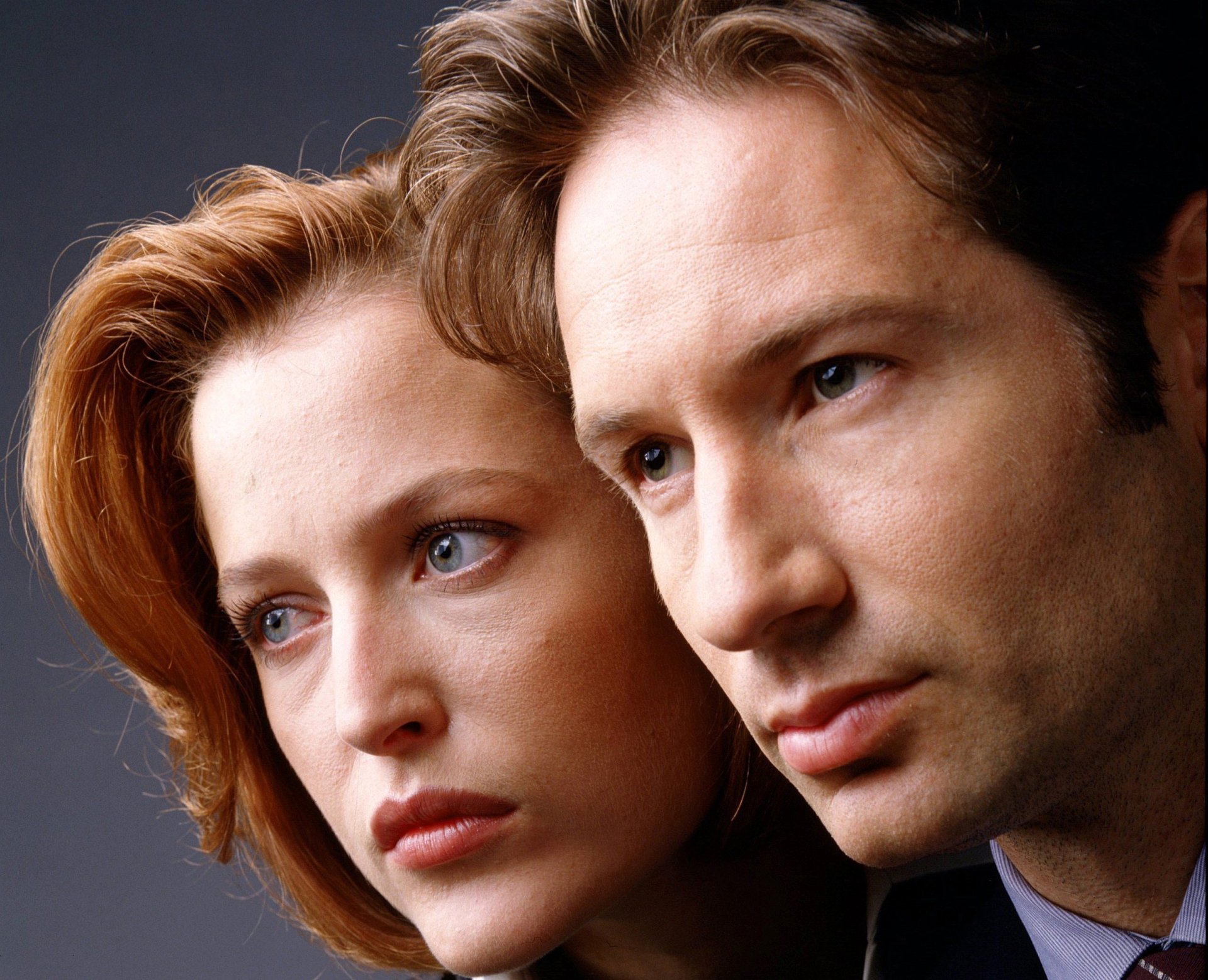 Download Fox Mulder Dana Scully Gillian Anderson David Duchovny TV Show The X-Files HD Wallpaper