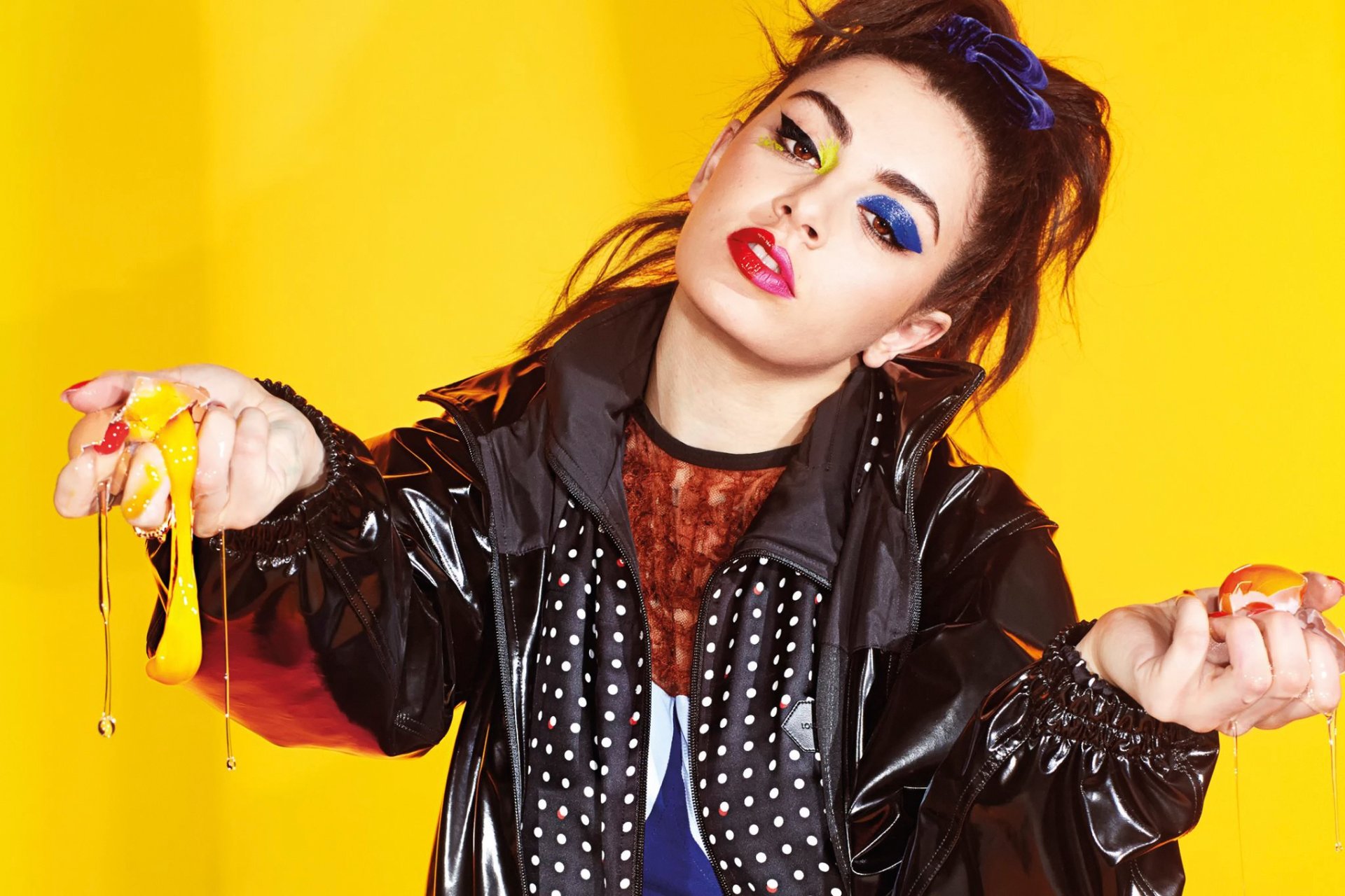 Download Music Charli XCX HD Wallpaper