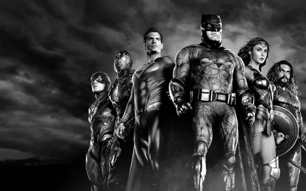 Black and white 4K Ultra HD wallpaper featuring Zack Snyder's Justice League heroes: Barry Allen (Flash), Aquaman, Cyborg, Superman, Batman, and Wonder Woman.