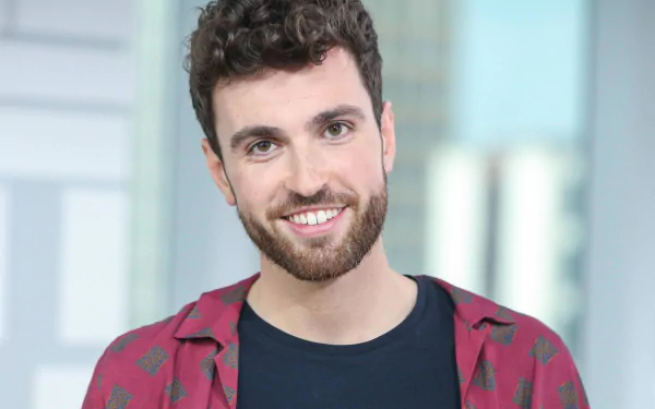 smile singer Dutch music Duncan Laurence HD Desktop Wallpaper | Background Image