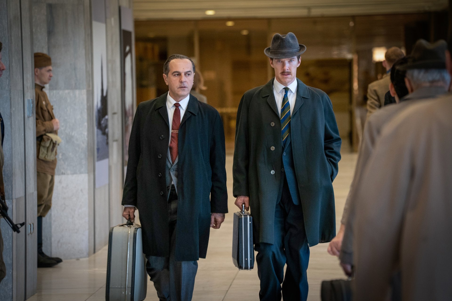 Download Oleg Penkovsky Merab Ninidze Greville Wynne Benedict Cumberbatch Movie The Courier (2021) HD Wallpaper