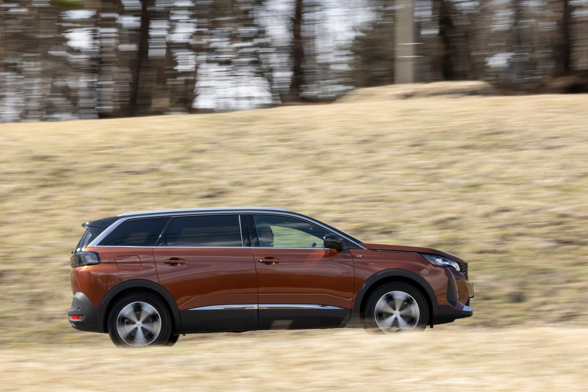 Download SUV Peugeot 5008 Vehicle Peugeot 5008 GT HD Wallpaper