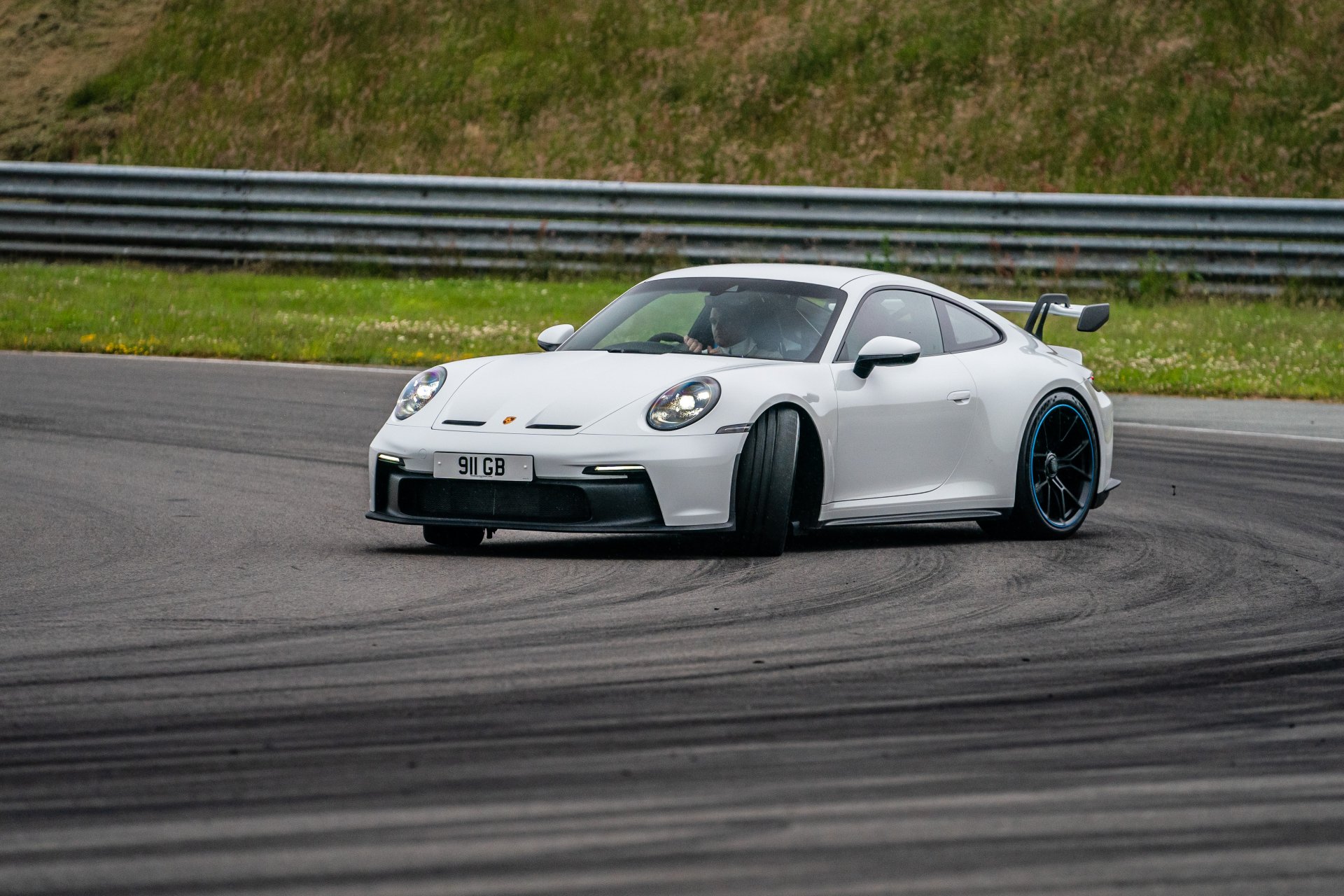 Porsche 911 gt3 RS White