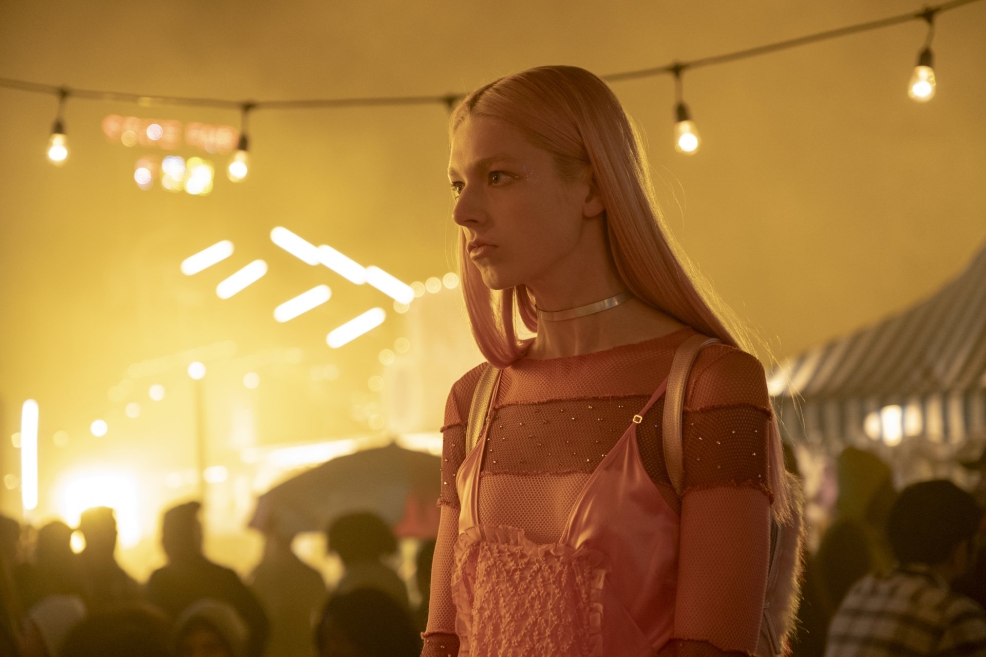 Download Jules Vaughn Hunter Schafer TV Show Euphoria HD Wallpaper
