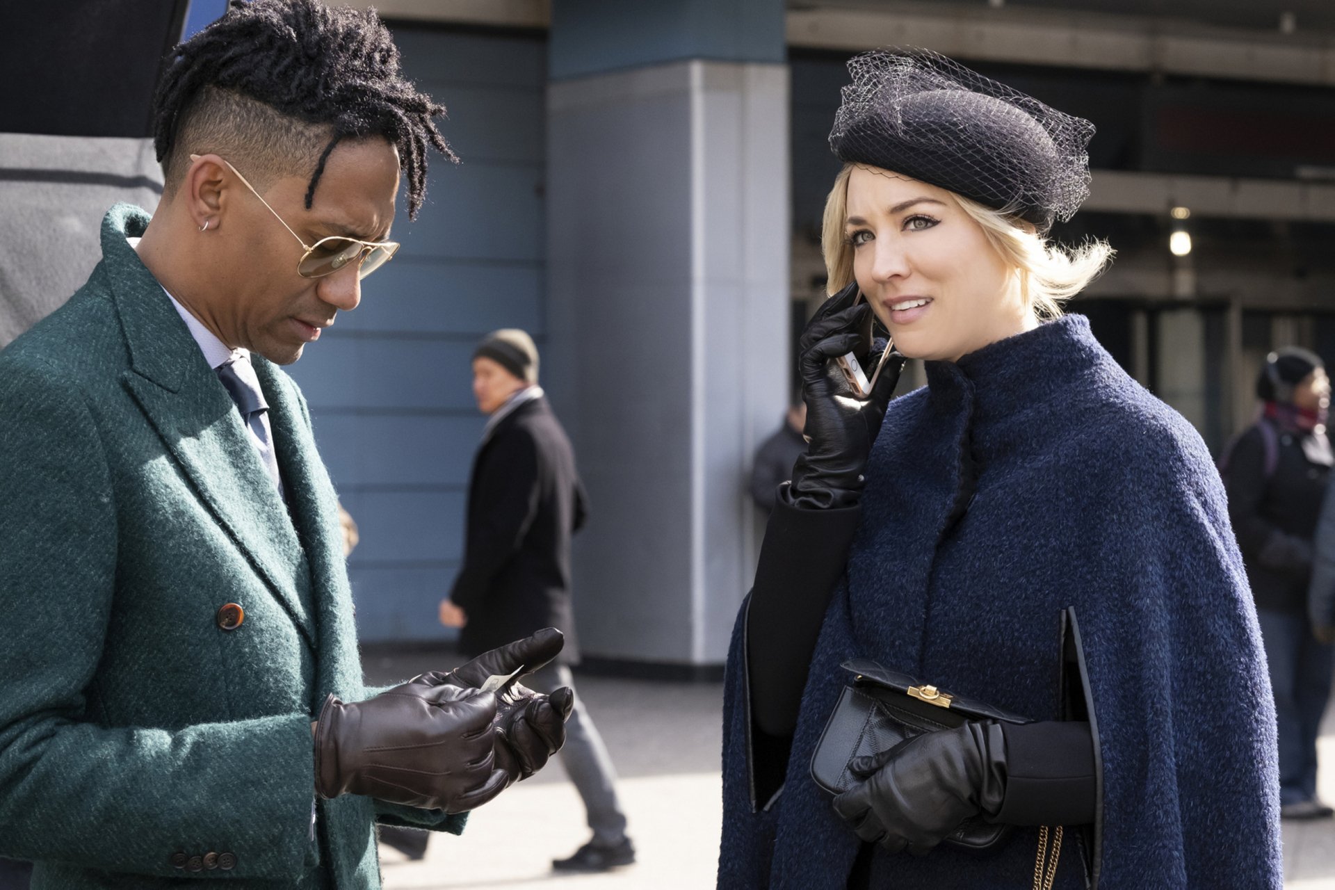 Download Kaley Cuoco TV Show The Flight Attendant HD Wallpaper