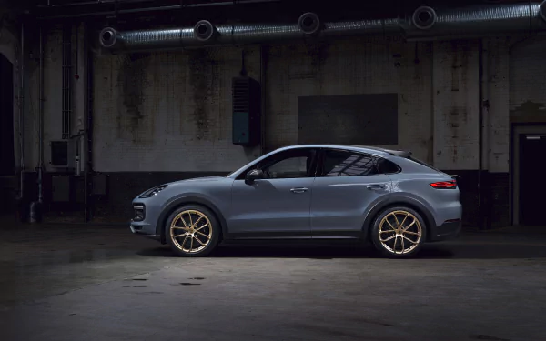  2022 Porsche Cayenne Turbo GT