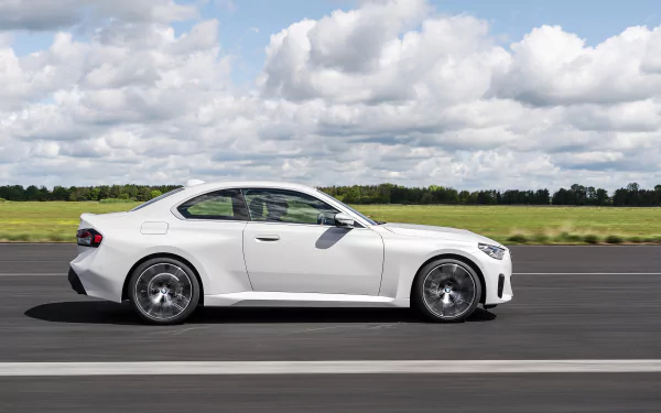  White BMW 220i Coupé Worldwide (G42)