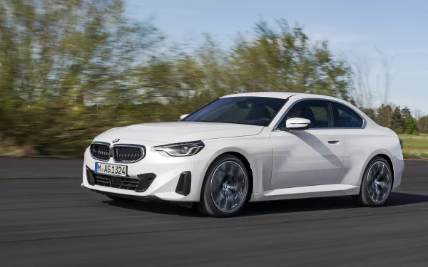  White BMW 220i Coupé Worldwide (G42)