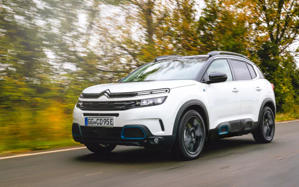  White Citroën C5 Aircross SUV Hybrid