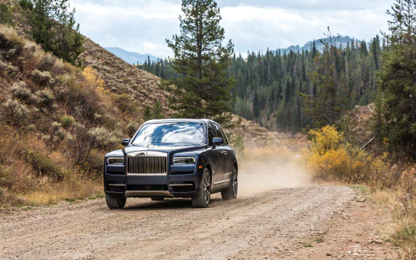 SUV vehicle Rolls-Royce Cullinan HD Desktop Wallpaper | Background Image