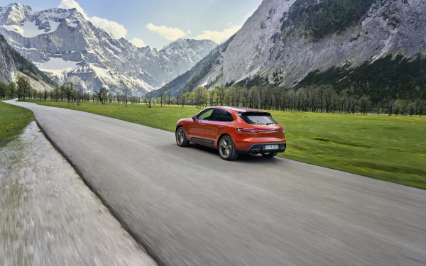  Red Porsche Macan S (95B)