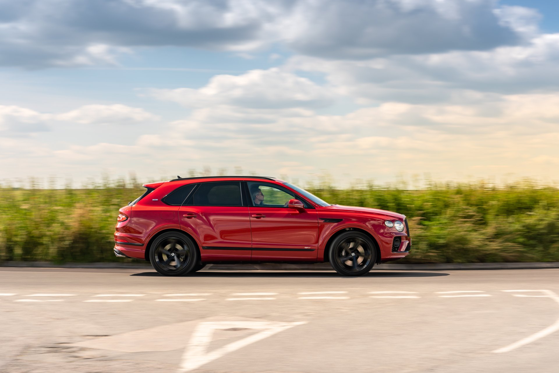 Download SUV Bentley Bentayga Vehicle Bentley Bentayga Hybrid 4k Ultra HD Wallpaper