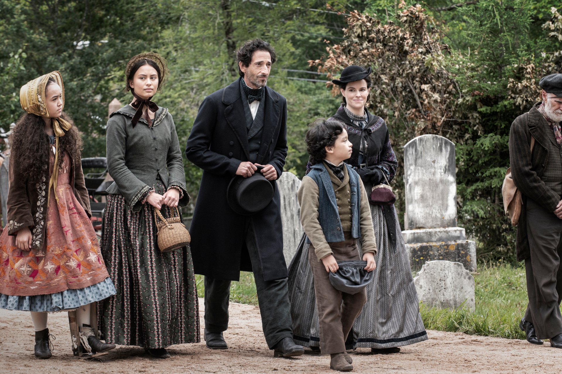 Download Jennifer Ens Ian Ho Emily Hampshire Sirena Gulamgaus Adrien Brody TV Show Chapelwaite 4k Ultra HD Wallpaper
