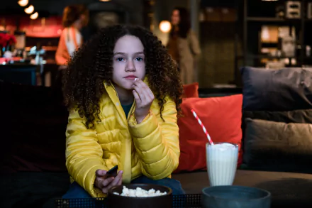 Chloe Coleman movie Gunpowder Milkshake HD Desktop Wallpaper | Background Image