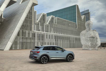  2021 Audi Q4 40 e-tron S line