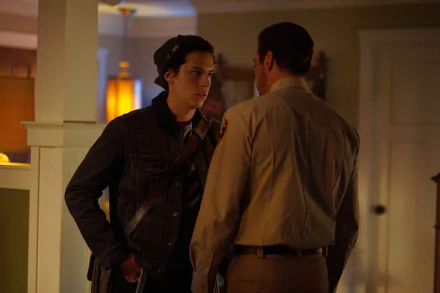 F. P. Jones Skeet Ulrich Jughead Jones Cole Sprouse TV Show Riverdale HD Desktop Wallpaper | Background Image