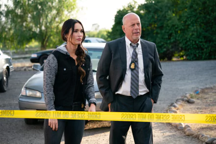Megan Fox Bruce Willis movie Midnight in the Switchgrass HD Desktop Wallpaper | Background Image