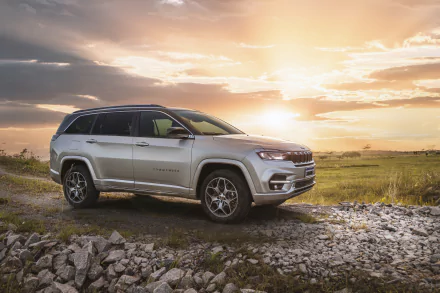  Jeep Commander Overland TD380 4×4 (H6)