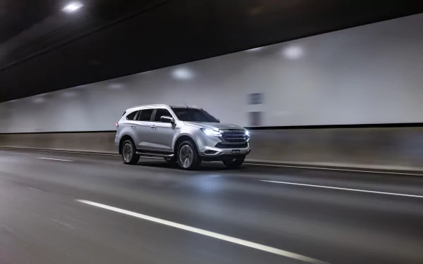  Isuzu MU-X 4×4 LS-T