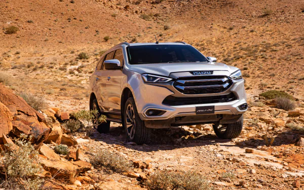 Isuzu MU-X 4×4 LS-T