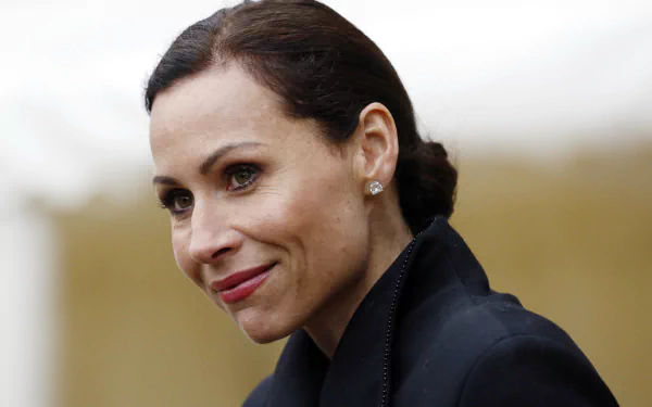 actress American Celebrity Minnie Driver HD Desktop Wallpaper | Background Image