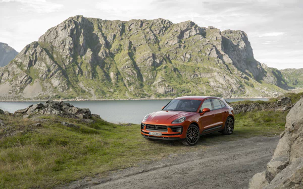  Orange Porsche Macan S (95B)
