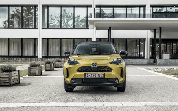  Toyota Yaris Cross Hybrid Elegant