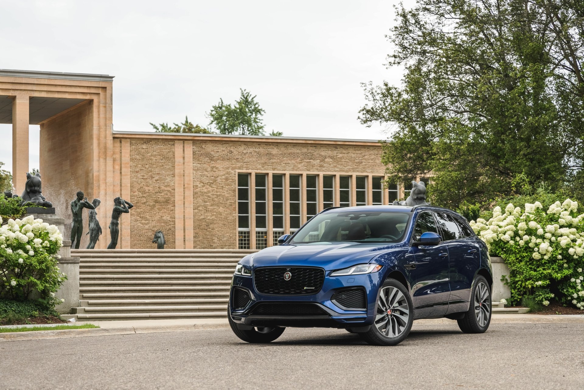Download SUV Vehicle Jaguar F-PACE 4k Ultra HD Wallpaper