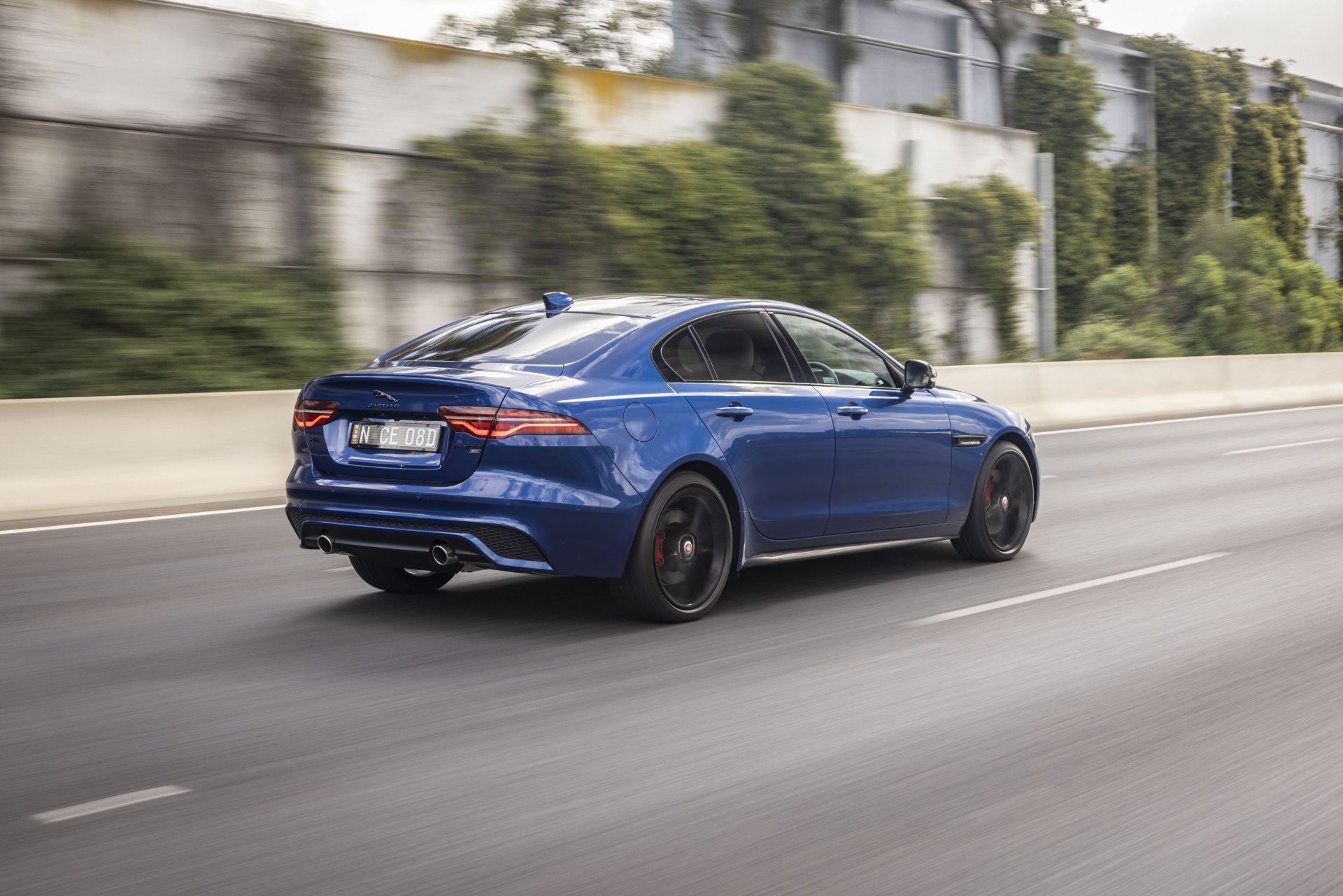 Download Vehicle Jaguar XE P300 AWD 4k Ultra HD Wallpaper