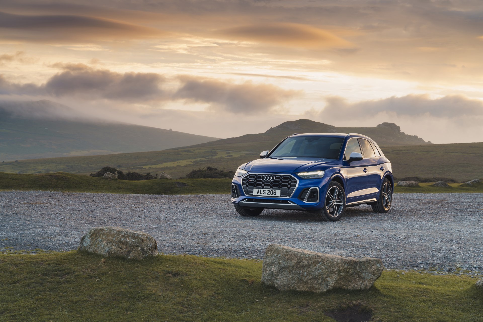 Download SUV Vehicle Audi SQ5 TDI 4k Ultra HD Wallpaper