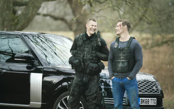 Tom Hopper Sam Heughan movie SAS: Red Notice HD Desktop Wallpaper | Background Image