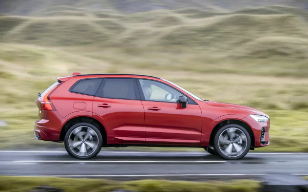  Volvo XC60 T8 Recharge AWD R-Design